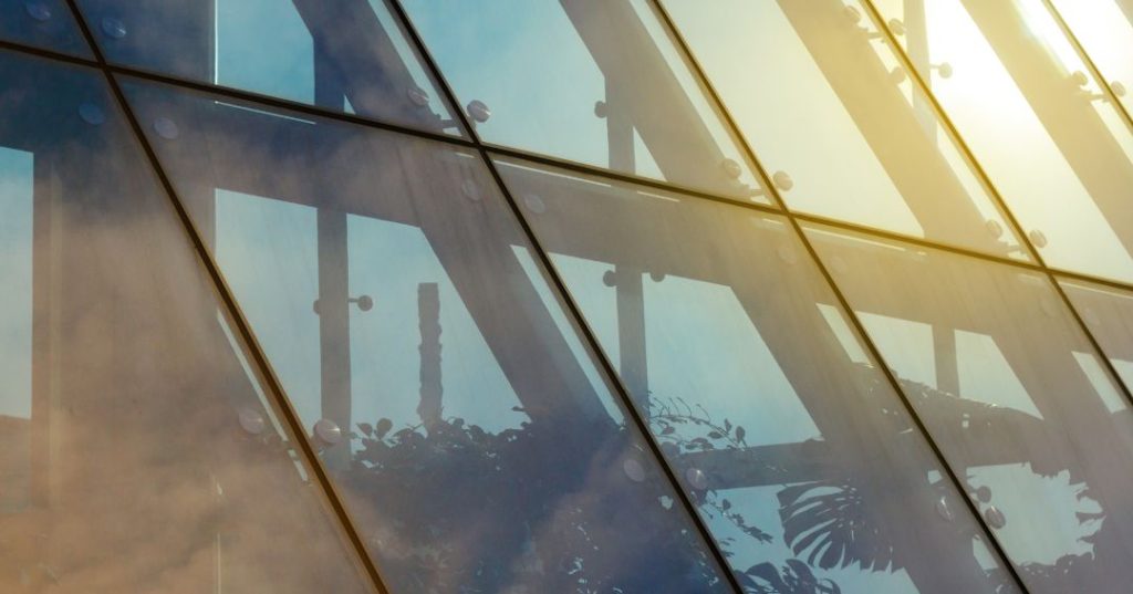 Fachadas de vidro em São José dos Campos